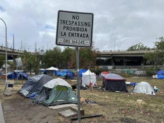 Supreme Court Overturns Anti-Camping Ordinances in Landmark Decision on Homelessness Policies                    