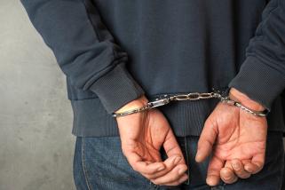 De Facto Arrests: What Are They, When Does a Detention Become an Arrest and What Facts Determine It?              